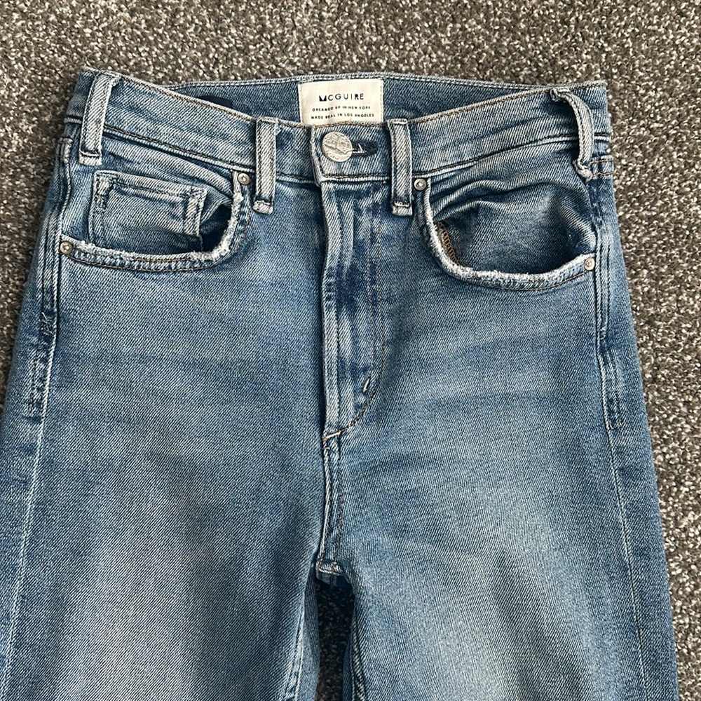 High Rise Distressed Cropped Denim - Picture 4 of 6